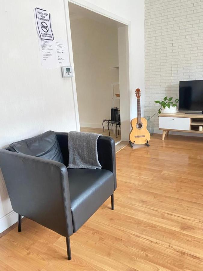 Big Sunset 2 Bedroom House With A Garden แอนต์เวิร์ป ภายนอก รูปภาพ